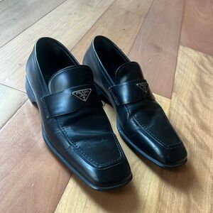 Priced to sell! Men’s Prada Loafers